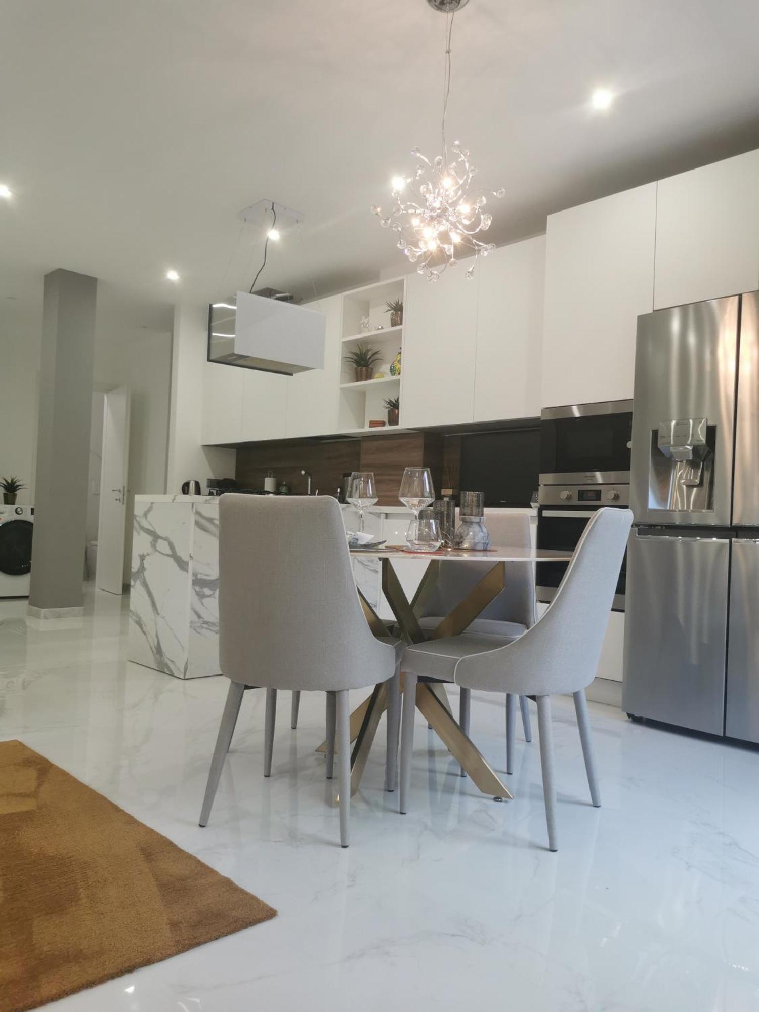 Vanecia'S Luxury Homestay Санремо Экстерьер фото